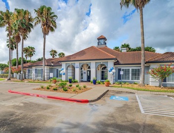 Sleepover | Marvelous 1BD/1BA + Gym Corpus Christi 5