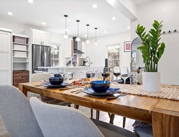 Sleeps 10 | 2 Kitchens | Near Back Cove | Parking 2