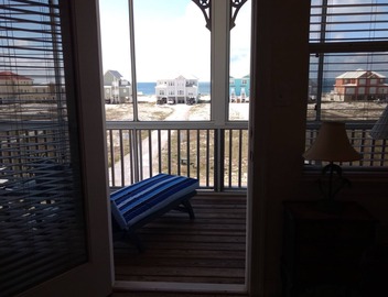 Sleeps 10: 3 King/2 Bunk, Steps to Beach, Wagons & Beach Paraphernalia Included 5