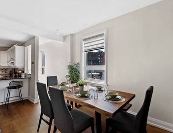 Sleeps 10, 3bed/3bath + outdoor space + subway 3