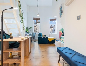 Sleeps 6 1 Bed With Loft 5mins to stations 2