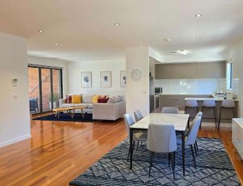 Snappy Springvale 3 Bed House 5
