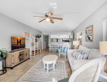 Snowbird Deals Jan Feb!BeachFRONT Complex-Pool-Tennis-2BR El Matador 210 5