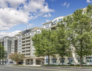 Spacious 2 Bed-2 Bath in Heart of Uptown-FREE Parking-Self Check-in! City views! 4
