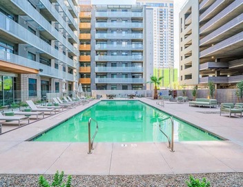 Spacious 2BD Urban Oasis Pool Gym Free Parking 5