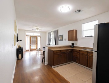 Spacious 2BR/1.5BA, by Ochsner Baptist & Touro, Furnished, WiFi, W/D & Parking 2