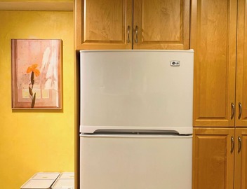 Spacious 2BR by the Park Large Backyard Ideal for Families & Long Stays 4