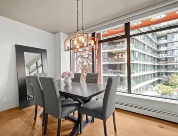 Spacious 2BR Downtown Vancouver Condo Free Parking 5