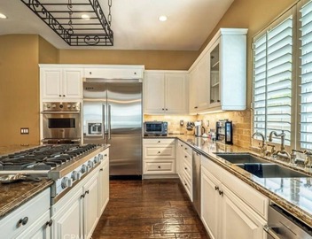 Spacious 4-bedroom house in excellent Santa Clarita with AC 3