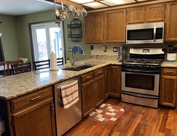 Spacious 5 bedroom house minutes from Red Rocks 2