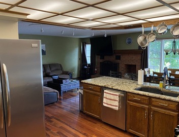 Spacious 5 bedroom house minutes from Red Rocks 4