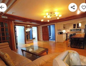 Spacious 6-bedroom apartment in peaceful Seoul with AC 2