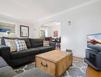 Spacious 6B6B duplex in Seattle 2