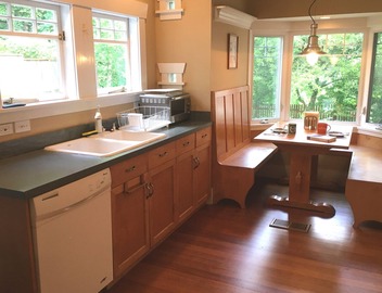 Spacious and charming home in a park-like setting 2