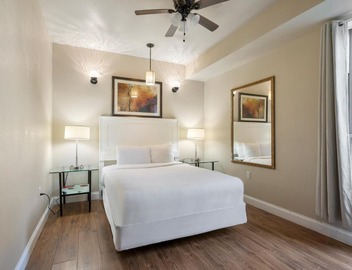 Spacious and Fully Furnished Condo Near St. Charles 2