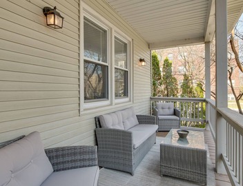 Spacious Chicago Group Home! Walk to Train & Eats 3