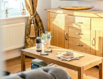 Spacious Cotswolds Base, Private Garden & Parking 5
