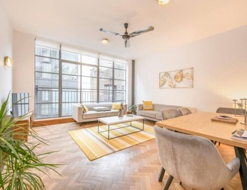 Spacious Fitzrovia Retreat with A/C 5