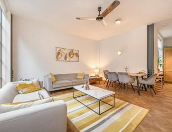 Spacious Fitzrovia Retreat with A/C 4