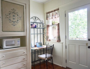 Spacious Five Room Flat in Sunny Noe Valley 5