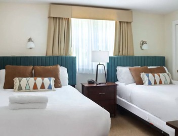 Spacious Good-Value Accommodation | w/Full Kitchen & Minutes to Peabody Museum 2