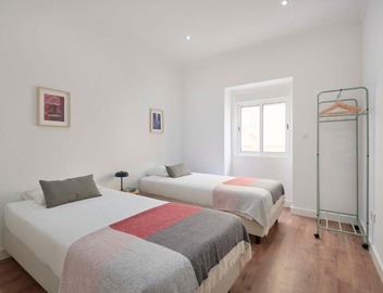 Spacious & Light-Filled 4BR Apartment By TimeColer 2
