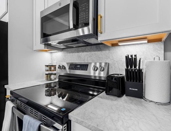 Spacious &Modern 3BRCondo Near FloridaAve Hotspots 4