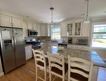 Spacious MODERN Narragansett Beach House with Water Views & Great Guest Reviews! 3
