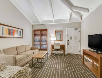 Spacious Mountain Resort Room w/Seven Pools & Private Cabanas 2