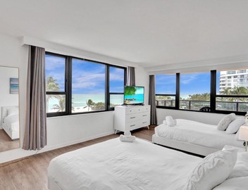 Spacious Ocean View Resort Beach Condo 601 2
