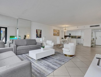 Spacious Ocean View Resort Beach Condo 601 5