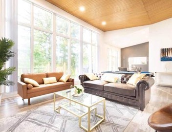 Spacious Open Concept Home Near Rogers Stadium 2