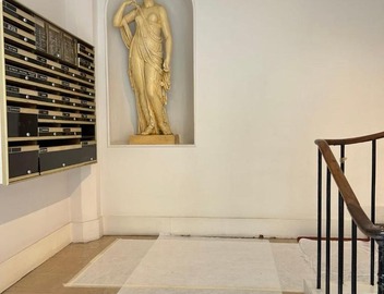 Spacious Parisian Flat Louvre Steps Eiffel Tower Access 5