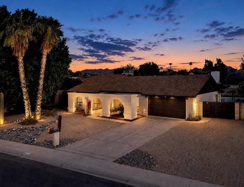 Spacious Phoenix Oasis w/Pool & Game Room 2