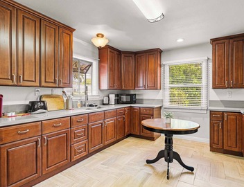 Spacious Retreat w Large Kitchen & Outdoor Patio 3