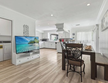 Spacious Single-Story Home with 4 Bedrooms, 2 Kitchens & 2 Washers 2