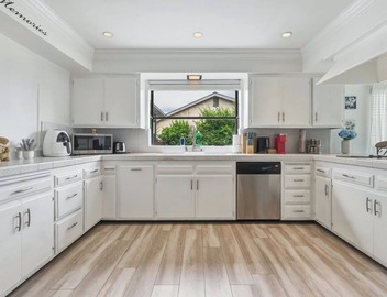 Spacious Single-Story Home with 4 Bedrooms, 2 Kitchens & 2 Washers 5