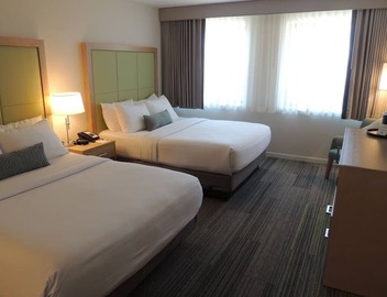 Spacious Suite with On-Site Dining in Medical Hub - Near Harvard Medical School 2
