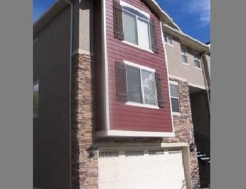 Spacious Townhome Near Downtown 5