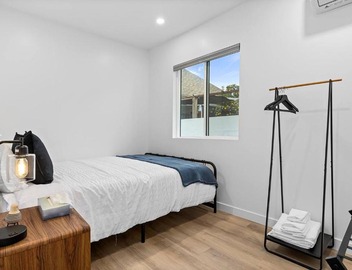 Spacious w/2BR 1bath - near DTLA East Los Angeles 5