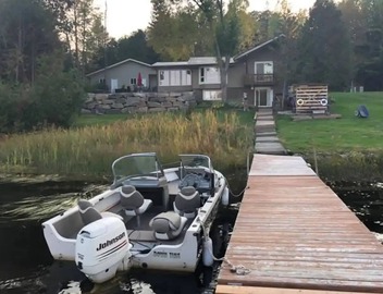 Spacious Waterfront in the French River 4