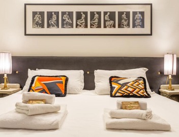 Spanish Steps DeLuxe Apartment 3