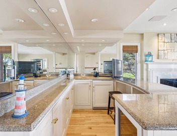 Spectacular Oceanfront Beach House on Gooch's Beach 2