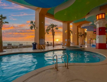 Splash Beach Resort by Panhandle Getaways 4