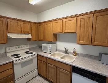 Spring Training Special Comfy 3 Bedroom 2