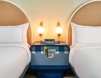 Stay Central Denver | Pop-Art Decor & Friendly Vibe | Near Coors Field & Shops 4