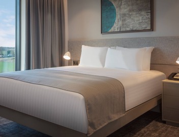Staybridge Suites London Heathrow - Bath Road by IHG 2