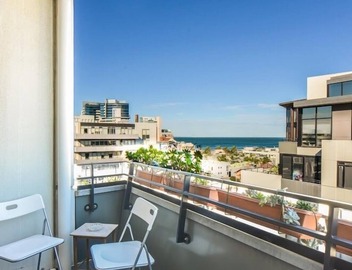 StayCentral - Spacious Seaviews (Port Melbourne) - Bay Street Port Melbourne - 1 Bedroom, 1 Bed, 1 Bathroom, 1 secure parking spot. 2