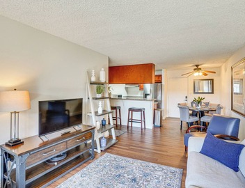 Steps to CSULB: Cozy Condo w/Pool Access! 3