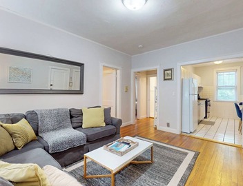 Steps to Longwood Medical,MBTA,Boston,shopping,pkg 2